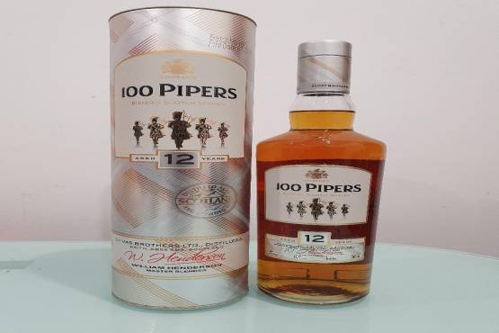 100 PIPERS 12 YEARS